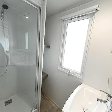 Albatross Mobile Homes On Camping Las Dunas * Sant Pere Pescador