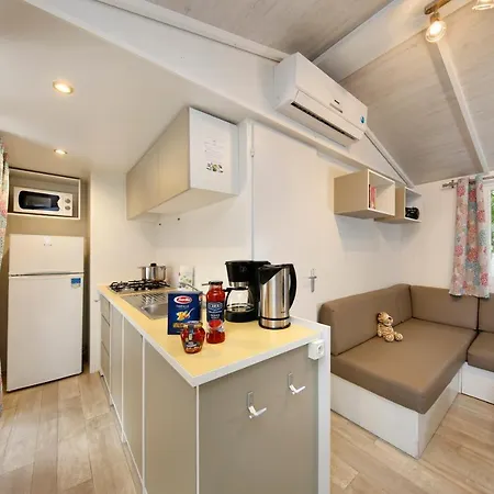 Albatross Mobile Homes On Camping Las Dunas Campingplatz